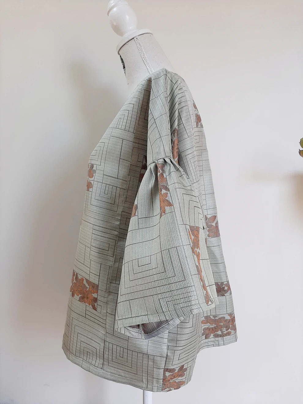 Nana Sakaguchi - Vintage kimono silk top